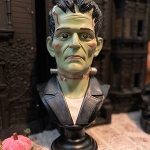 Frankenstein Bust Green LED Ashland